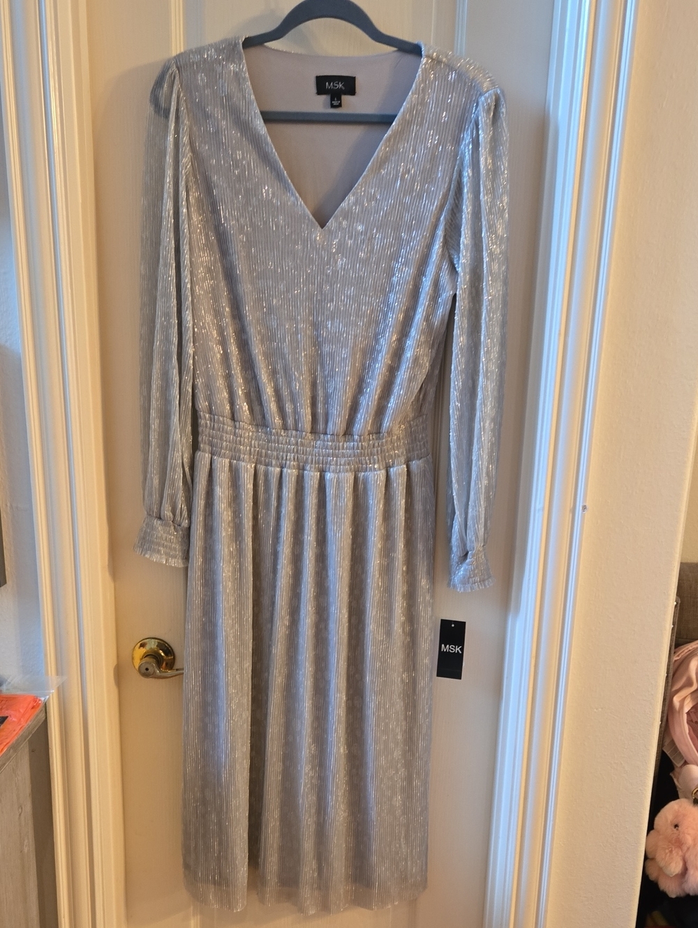 MSK Silver Metallic V-Neck Long Sleeve Pleated Midi Dress Size Large NWT